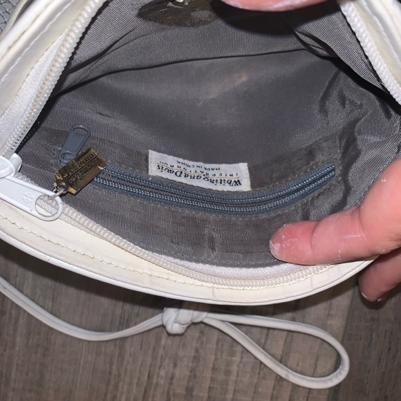 1960s Whiting and Davis white sequin beaded purse - Picture 11 of 11